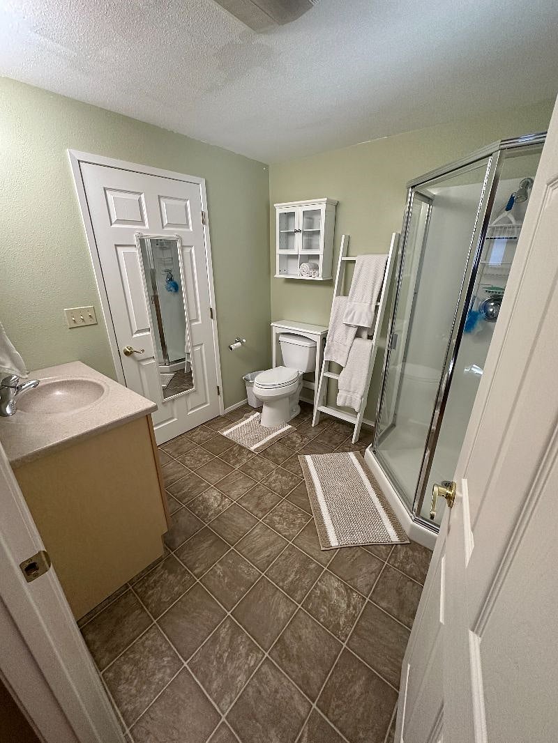 Furnished Finder property 597069_1 photo 3