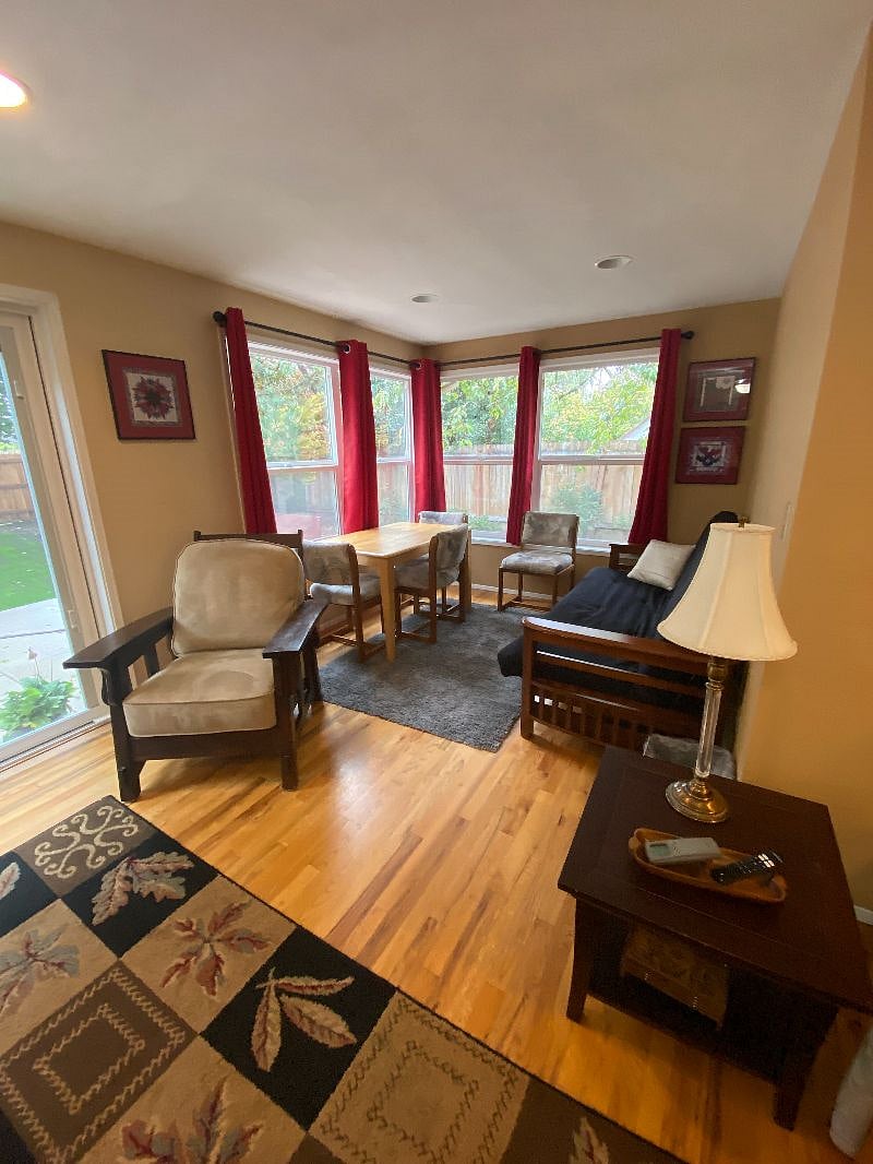 Furnished Finder property 597069_1 photo 12