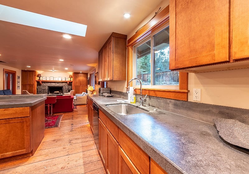 Open Floor plan and large kitchen with gas appliances for cooking enthusiasts and entertaining
