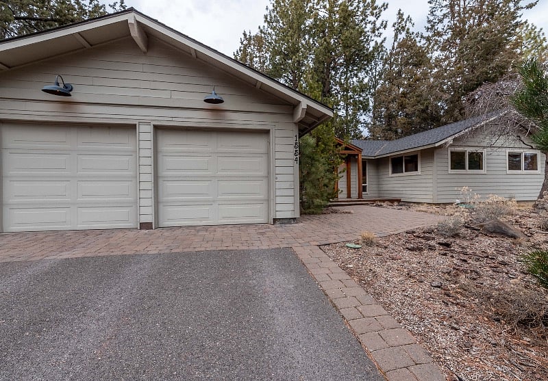 South Facing Single story home with level lot and easy snow removal.