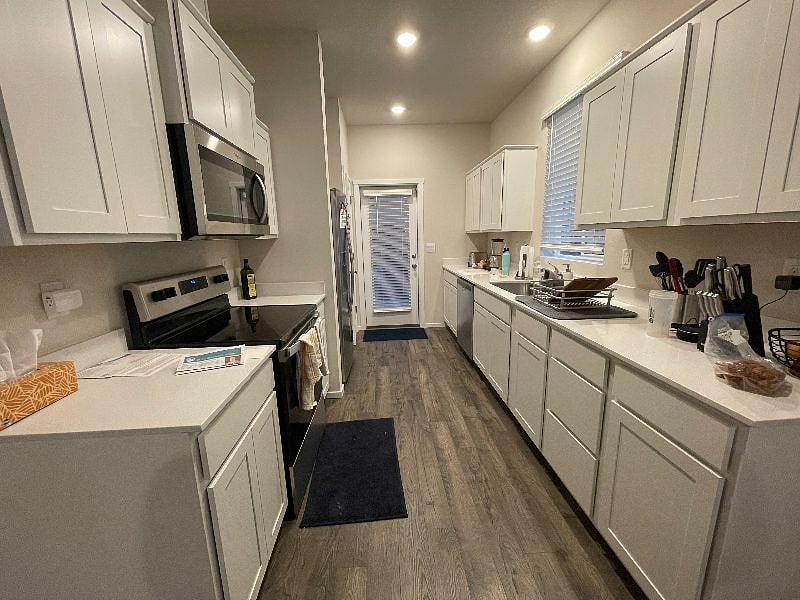 Furnished Finder property 597127_1 photo 15