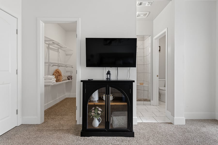 Furnished Finder property 597223_2 photo 5