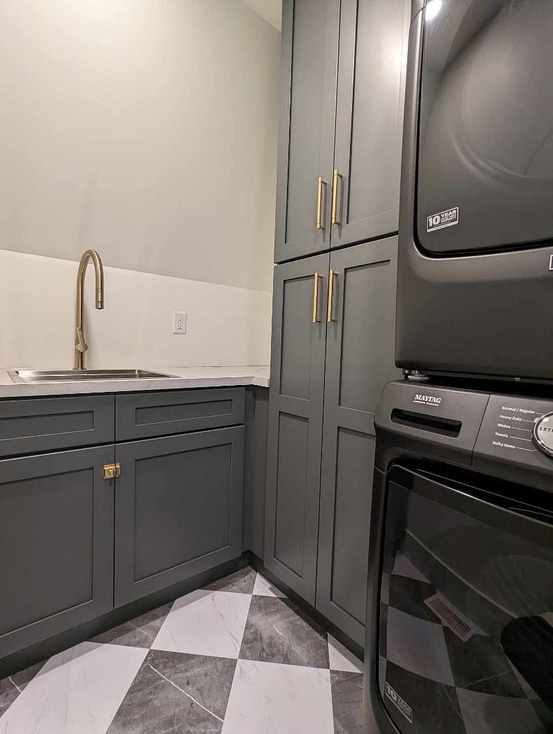 Downstairs laundry room