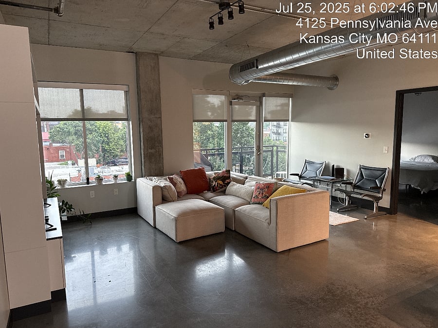 Furnished Finder property 597357_1 photo 3