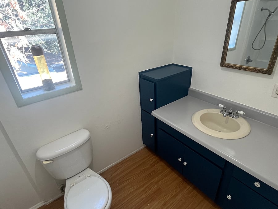 Full bathroom. New shower / tub