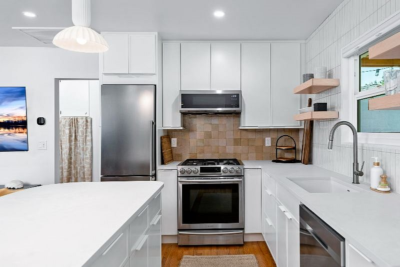 Furnished Finder property 597480_1 photo 15
