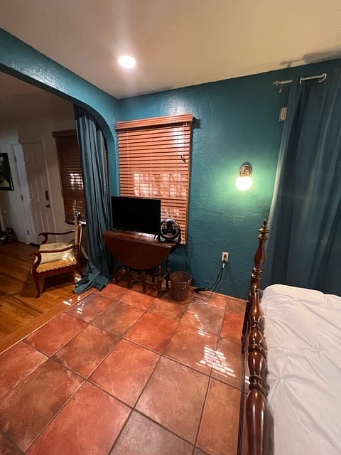 Furnished Finder property 597508_1 photo 3