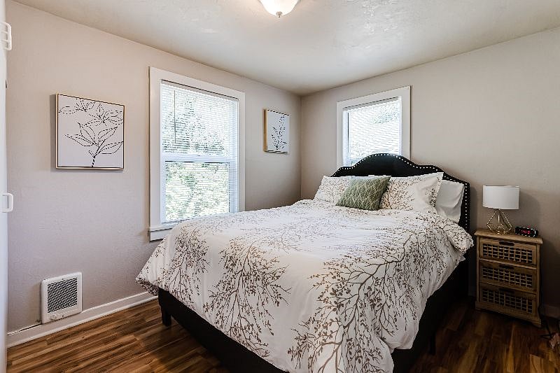 Furnished Finder property 597554_1 photo 9