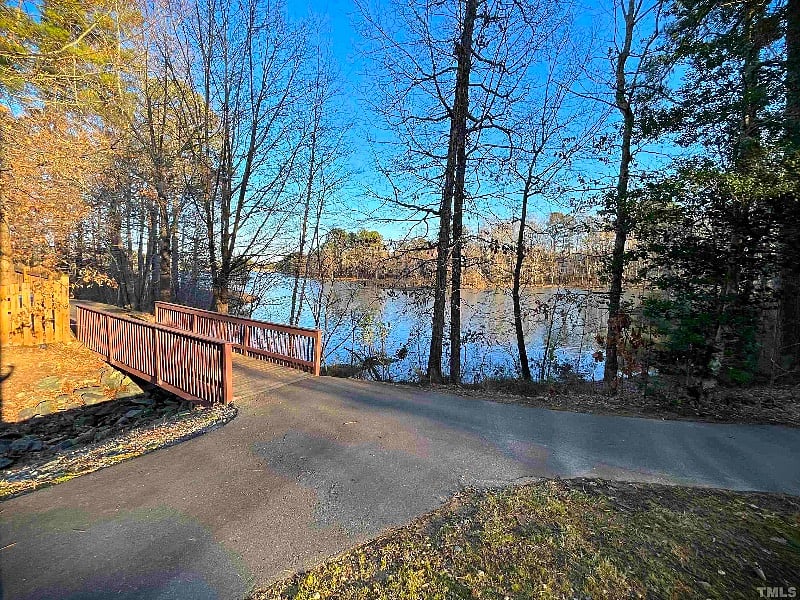 Furnished Finder property 597675_1 photo 24
