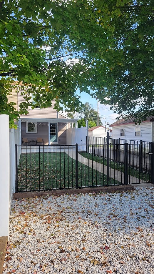 Private parking area to house