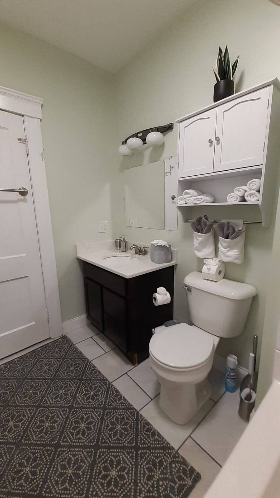 Furnished Finder property 597822_2 photo 17