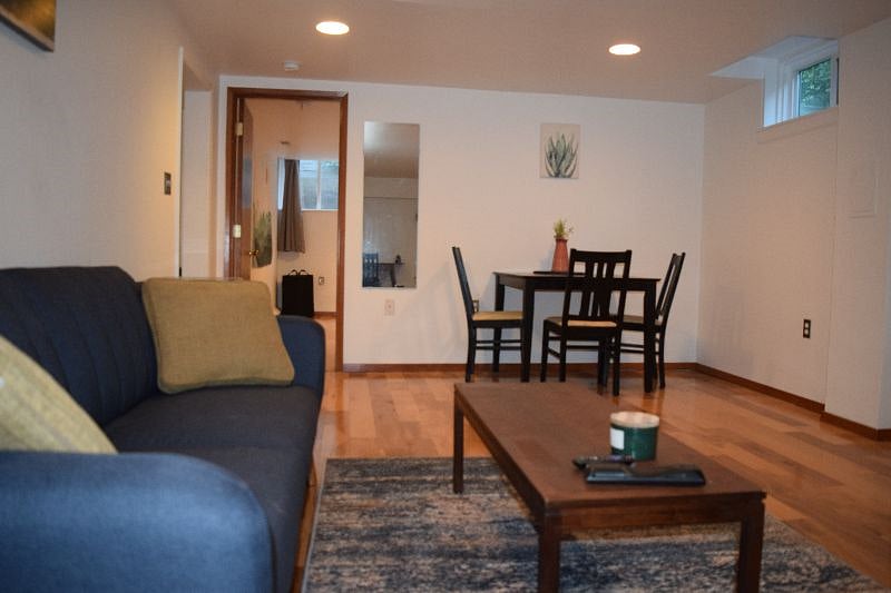 Furnished Finder property 597827_1 photo 3