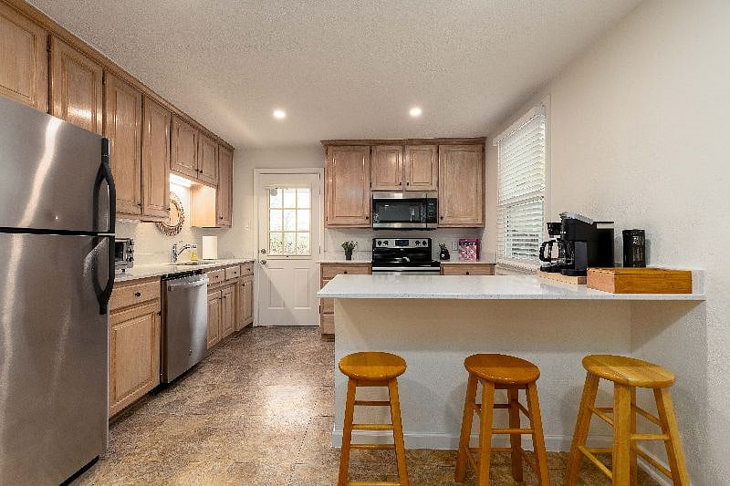Furnished Finder property 597855_1 photo 4