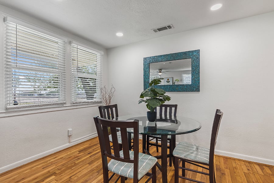 Furnished Finder property 597855_1 photo 18