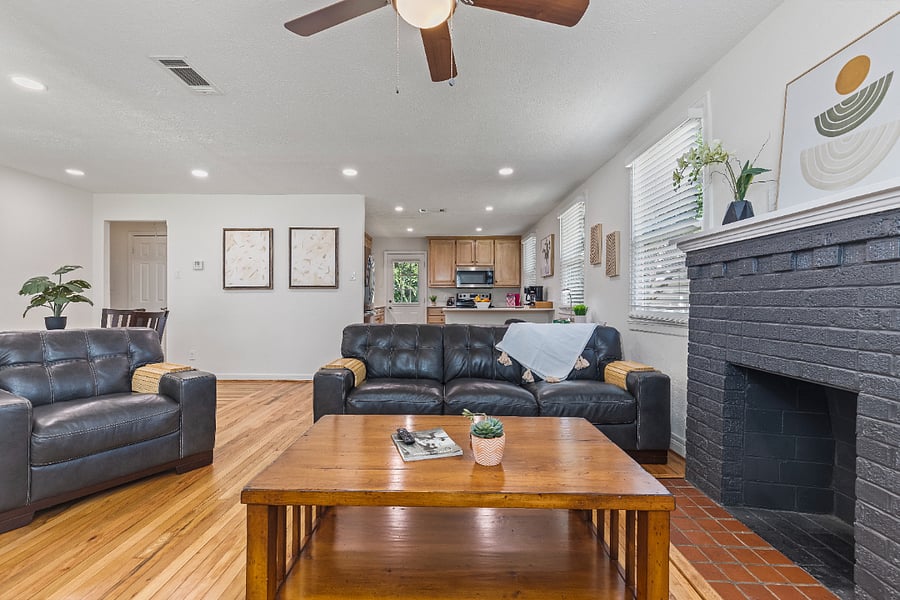 Furnished Finder property 597855_1 photo 30