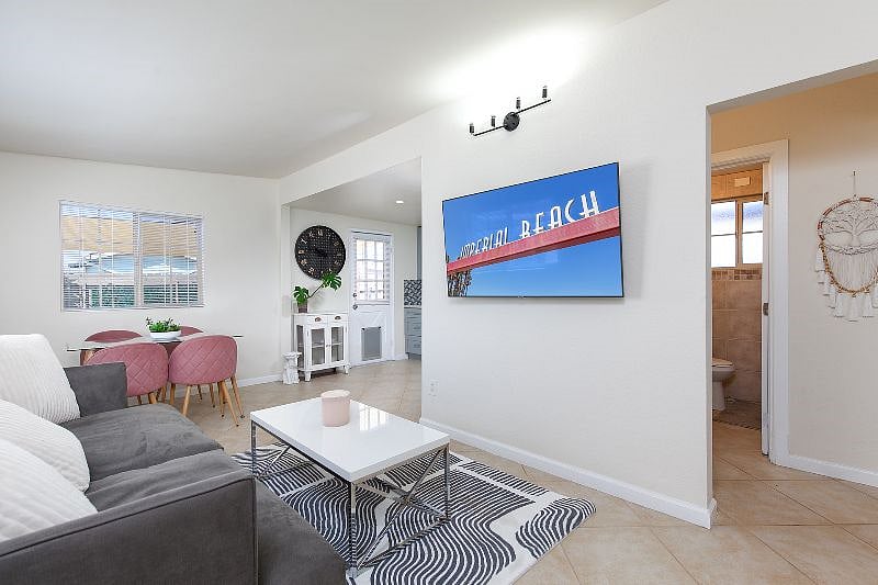 Furnished Finder property 597904_1 photo 2