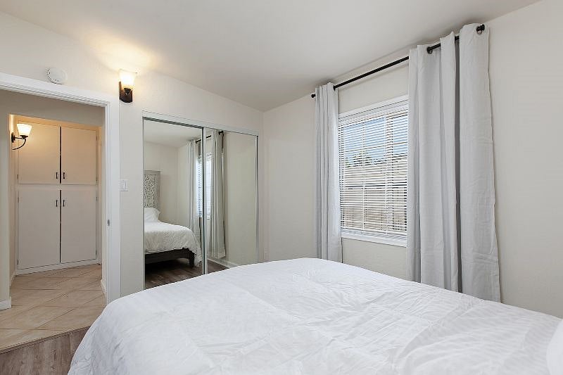 Furnished Finder property 597904_1 photo 14