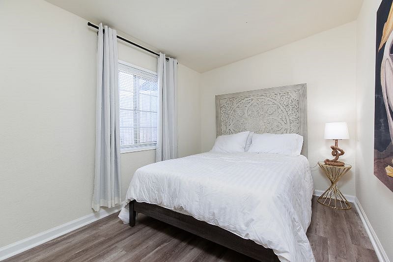 Furnished Finder property 597904_1 photo 17