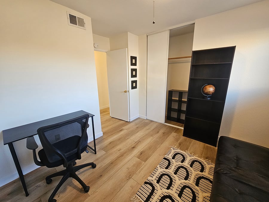 Furnished Finder property 597915_1 photo 17