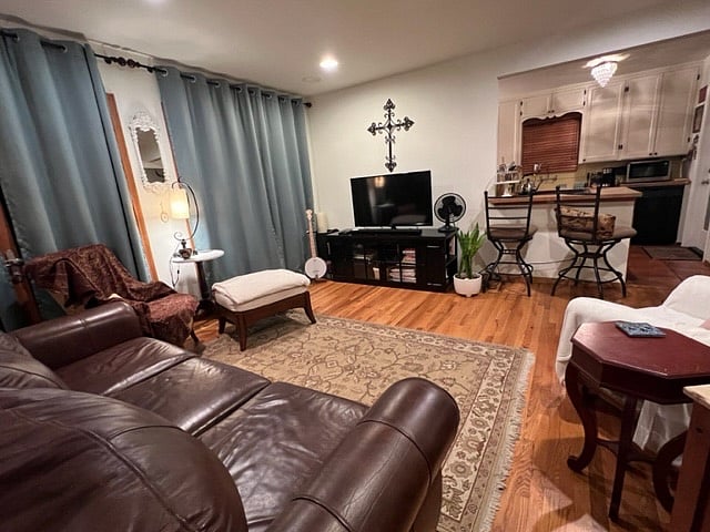 Furnished Finder property 597937_1 photo 2