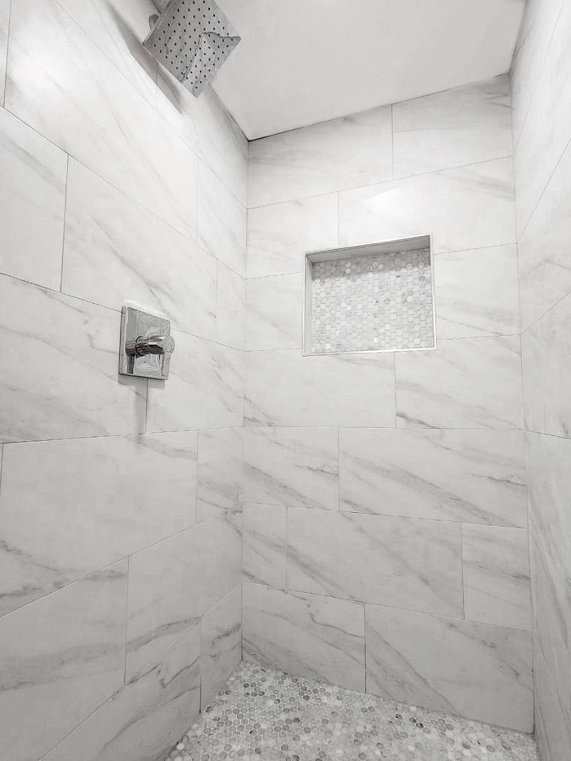 Downstairs bathroom Shower