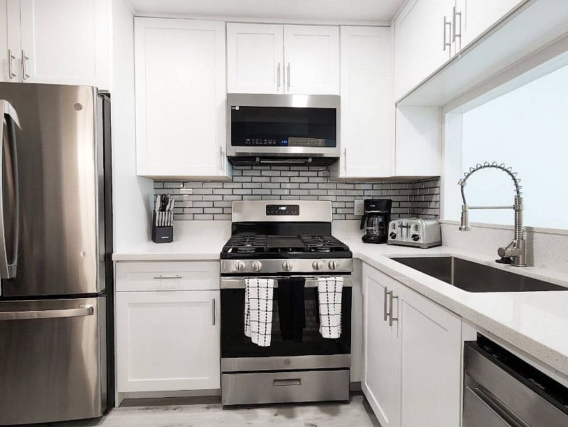 Fully stocked kitchen with all new appliances, quartz countertops, and everything else that you'll need!
