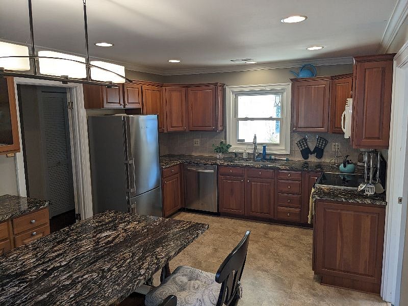 Furnished Finder property 597992_1 photo 3