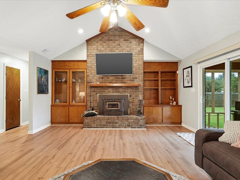Furnished Finder property 597995_1 photo 11