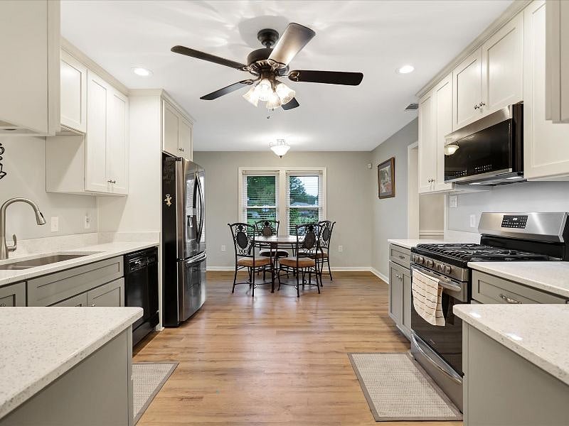 Furnished Finder property 597995_1 photo 15