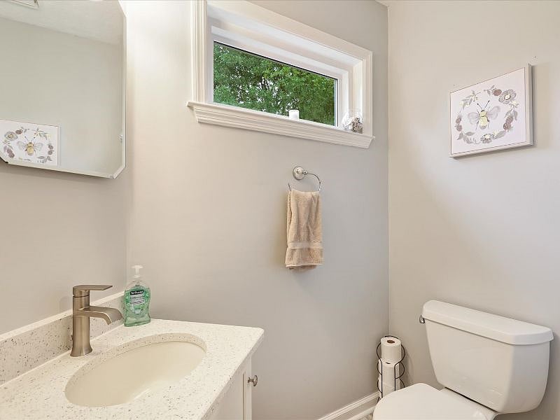 Furnished Finder property 597995_1 photo 25