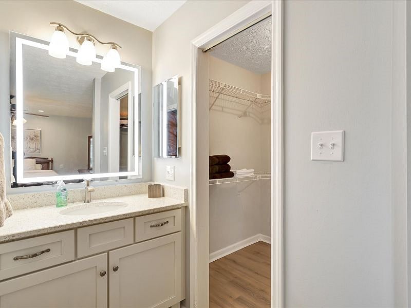 Furnished Finder property 597995_1 photo 28