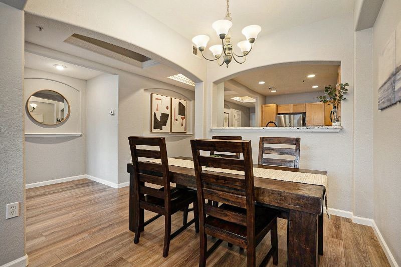 Furnished Finder property 598019_1 photo 4