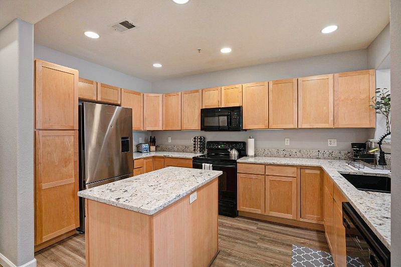 Furnished Finder property 598019_1 photo 7