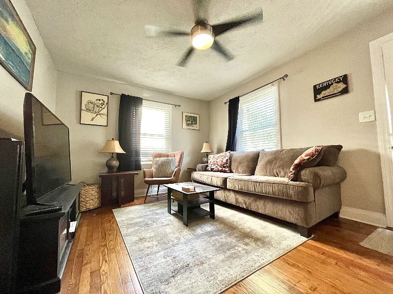 Furnished Finder property 598023_1 photo 3