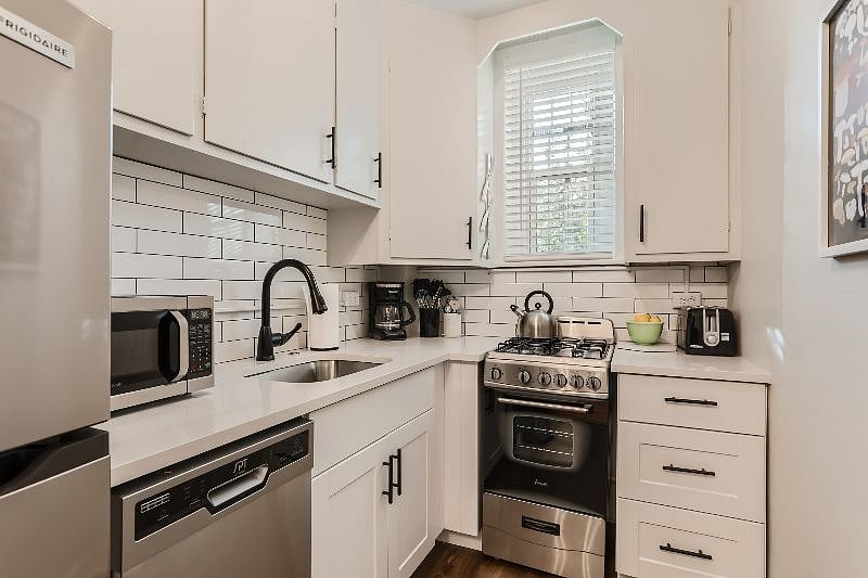 Furnished Finder property 598109_2 photo 3