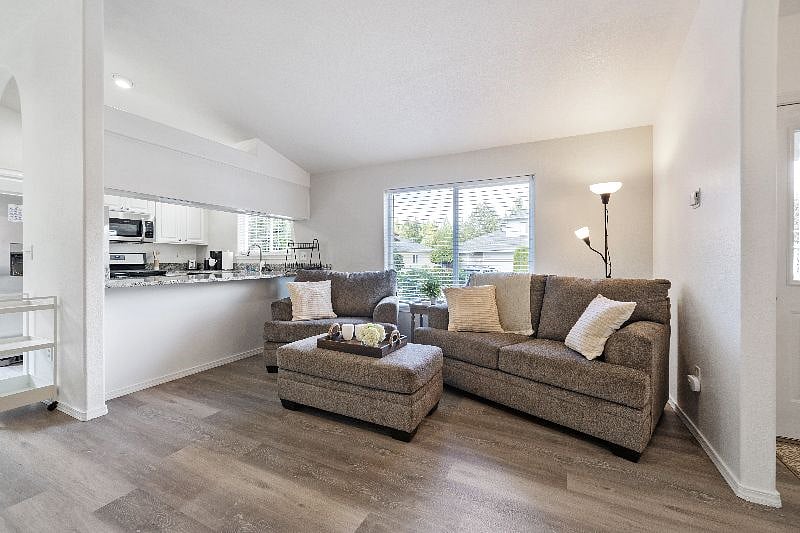 Furnished Finder property 598134_1 photo 4