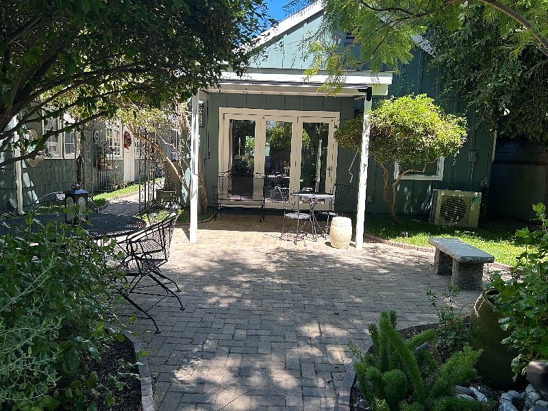 Furnished Finder property 598161_1 photo 3