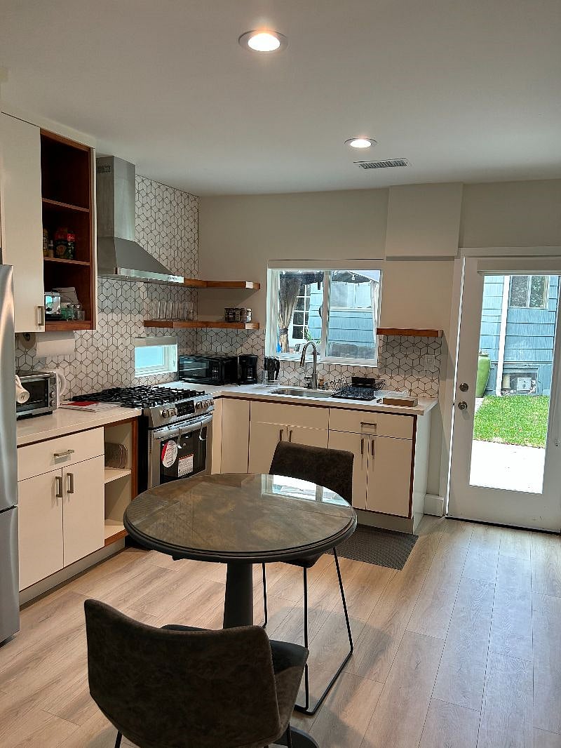 Furnished Finder property 598161_1 photo 5