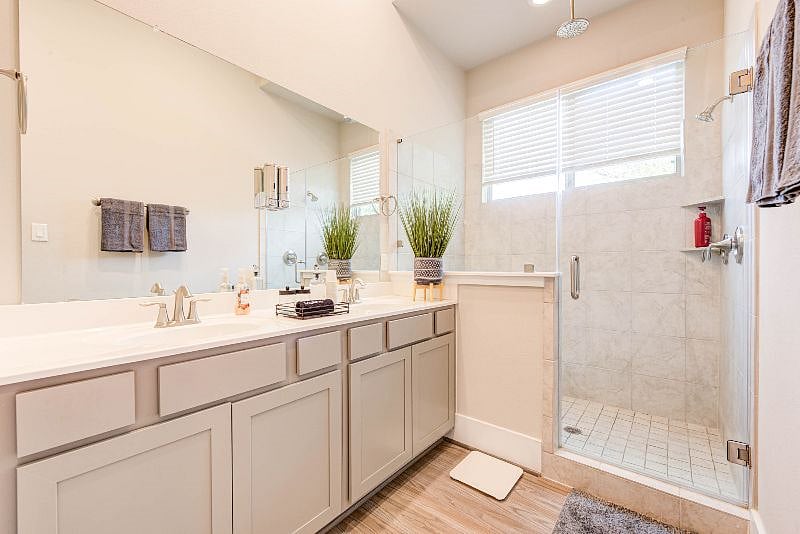 Master Suite Full Bath with Rain Shower 