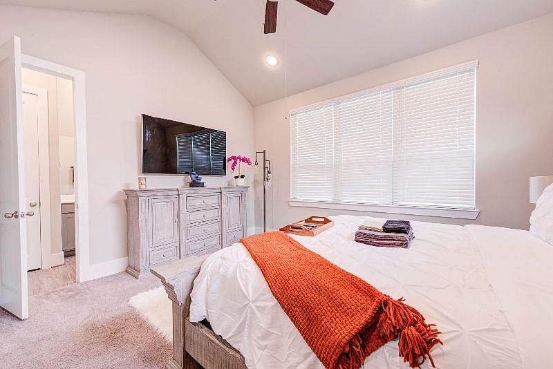 Furnished Finder property 598189_1 photo 13