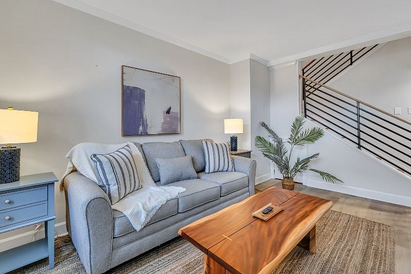 Furnished Finder property 598208_1 photo 1
