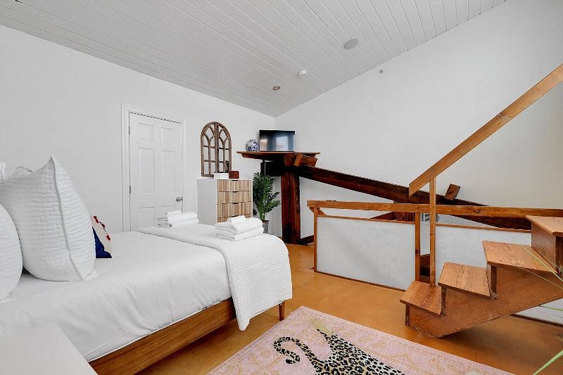 Furnished Finder property 598224_1 photo 12