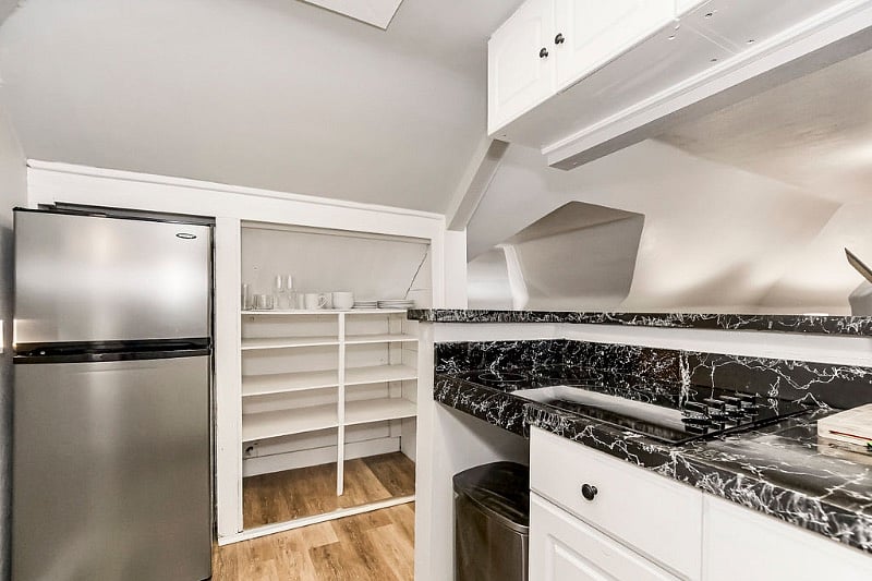 Flatware, cutlery and utensils are all provided. The pantry and fridge/freezer offer enough space for 1-2 people to prepare meals at home. 