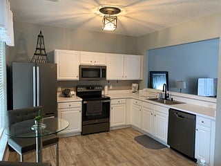 Furnished Finder property 598287_1 photo 21