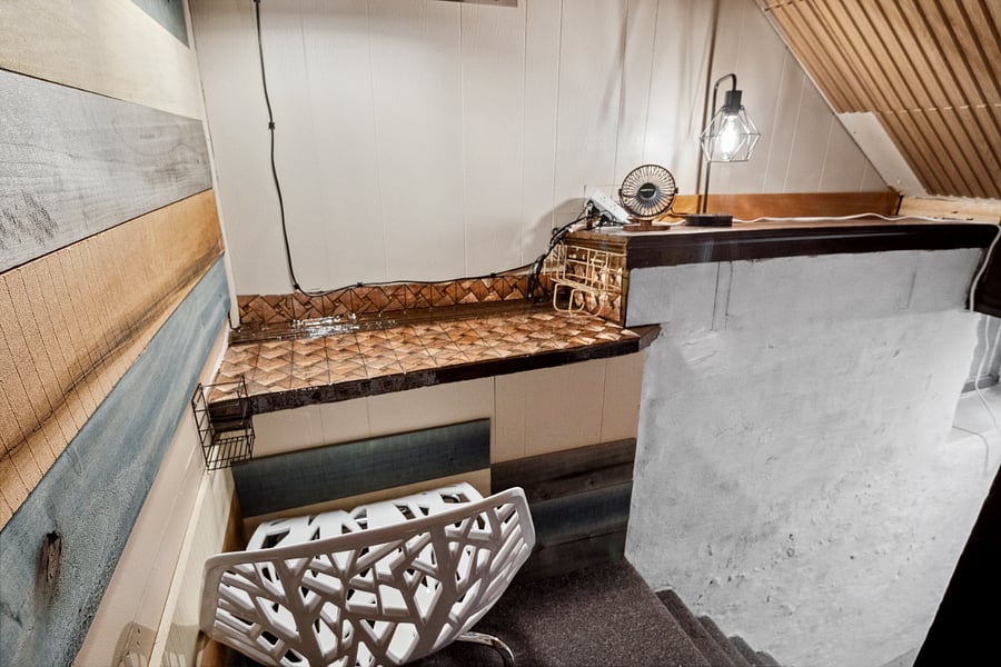 Very comfortable nook for your office space