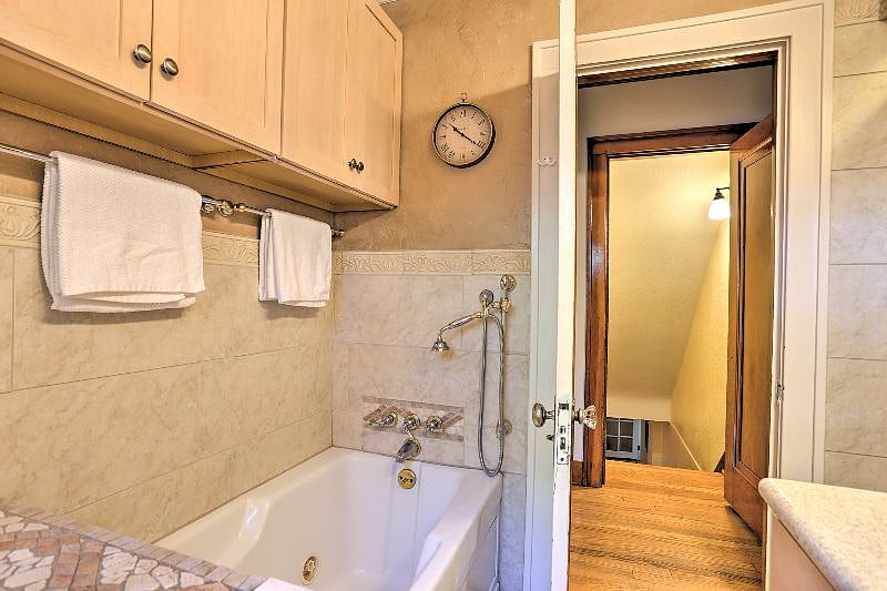 Furnished Finder property 598301_1 photo 15