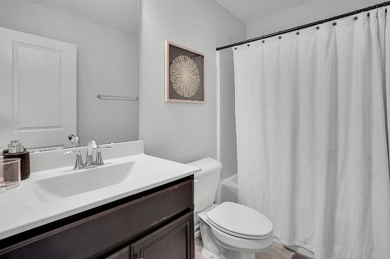 3rd Level Full Bathroom