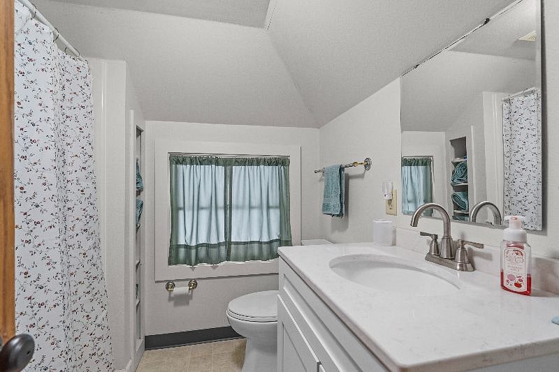 Upstairs Bathroom