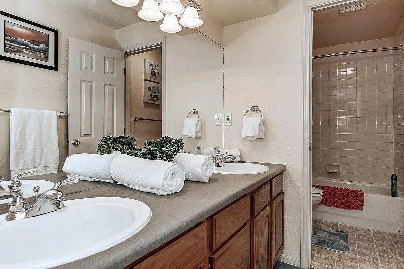 Furnished Finder property 598489_1 photo 17