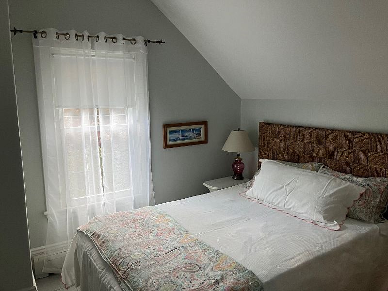 2nd floor bedroom